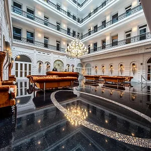 Prestige 4*, Budapest Ungern